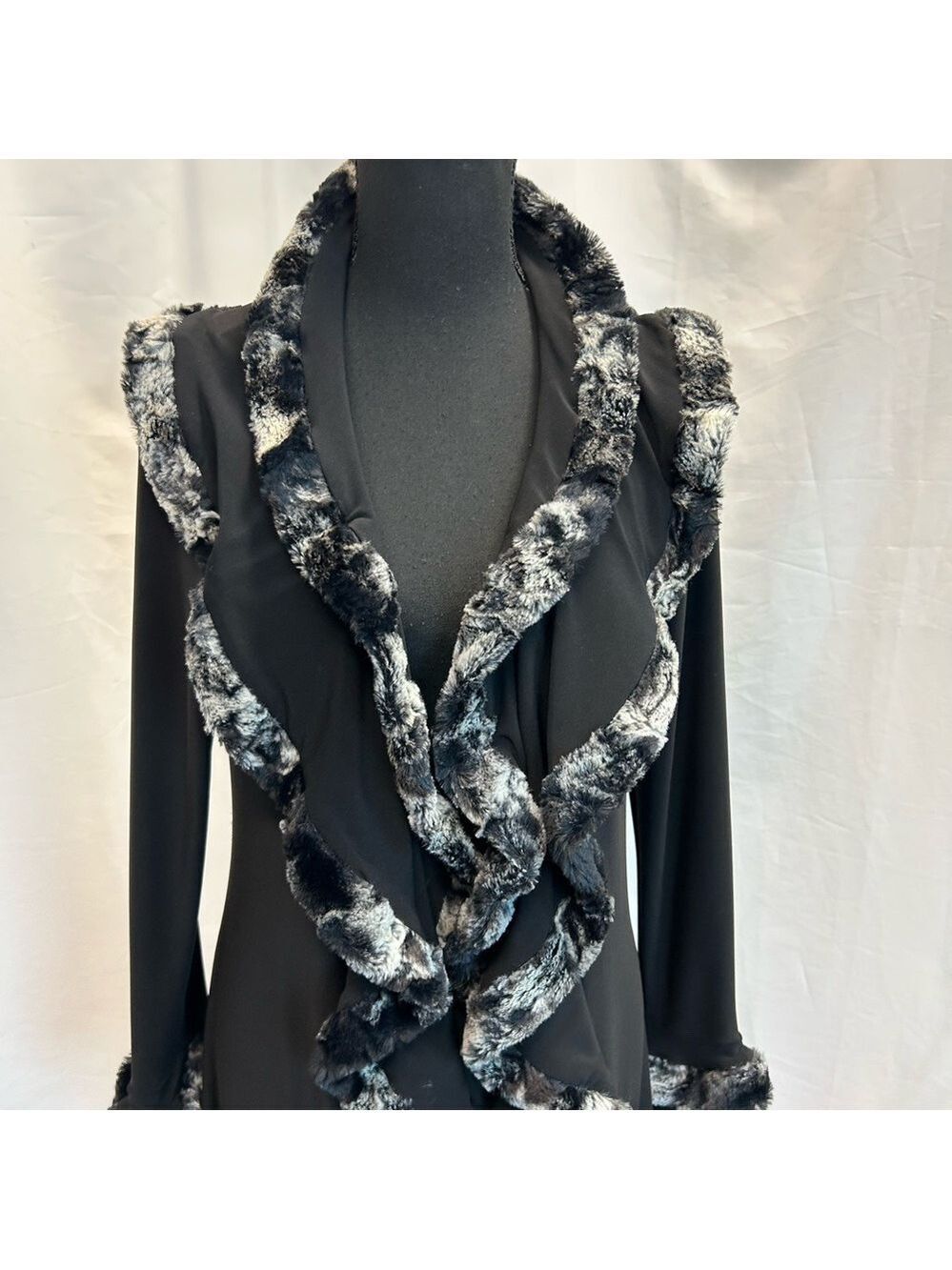 Joseph Ribkoff black ruffle faux fur trim duster cardigan Sz 6 open front - Picture 6 of 14